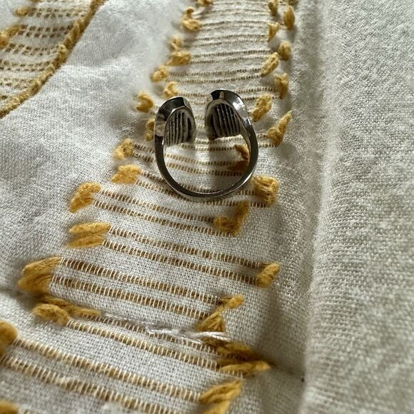 Angel Wing Silver Stainless Steel Adjustable Wrap Ring - Picture 2 of 3